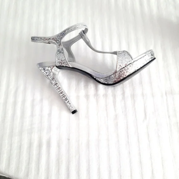 Sparkly Silver high heeled sandal shoes Size 9 - Picture 2 of 15